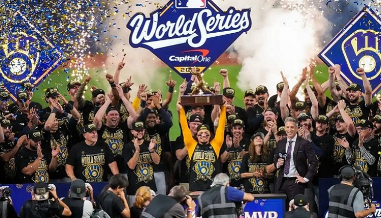 Los Cerveceros de Milwaukee, entraron a engalanar el salón de los campeones en las Grandes Ligas.
