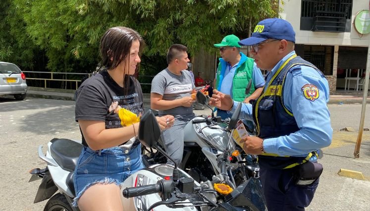 El secretario de Movilidad y Tránsito de Ocaña ofrece disculpas por estar involucrado en una gresca en la Terminal de Transportes.