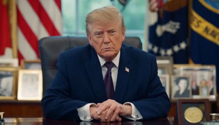 DONALD TRUMP 