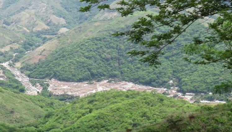 Zozobra e incertidumbre se vive en el municipio de El Carmen ante los hostigamientos de los últimos días.