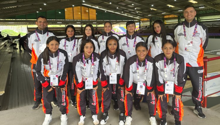 Equipo prejuvenil femenino del Instituto Técnico Jorge Gaitán Durán. Foto: Cortesía
