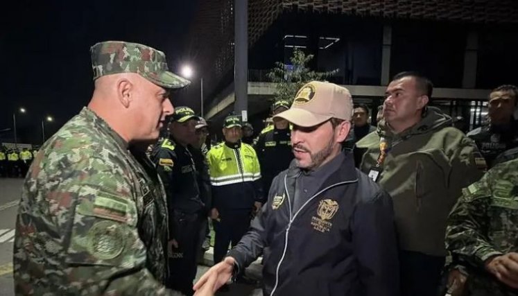 ¿Apoyo militar o militarización? La discusión que abrió De la Espriella en las ciudades