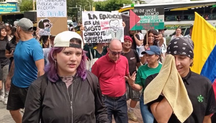 Los estudiantes del Sena reclamaron por el recorte presupuestal que ordenó el Gobierno./Foto Orlando Carvajal