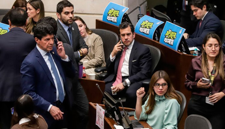 El minsitro del Interior, Rodrigo Lara, durante la discusión en el Congreso para la aprobación del PGN 2027. / Foto: Colprensa