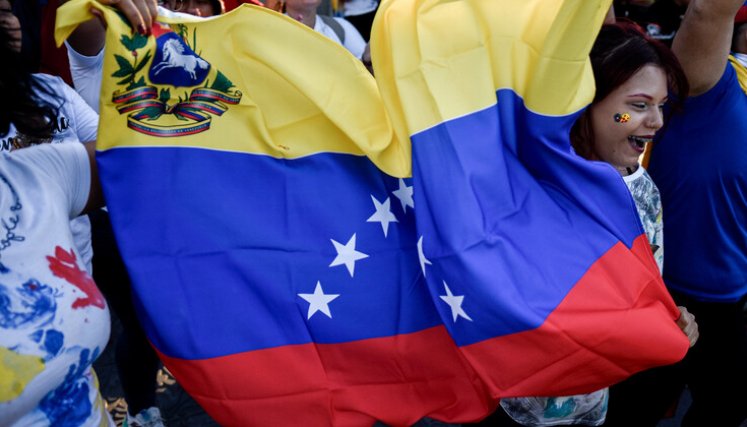 Gobierno y oposición de Venezuela pactan revisar leyes y gestionar el oro en Inglaterra
