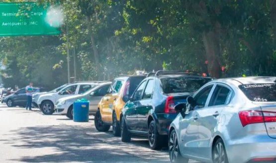 Gobierno radicó proyecto que tumbaría las plataformas de movilidad y sancionaría incluso a quienes usen el servicio