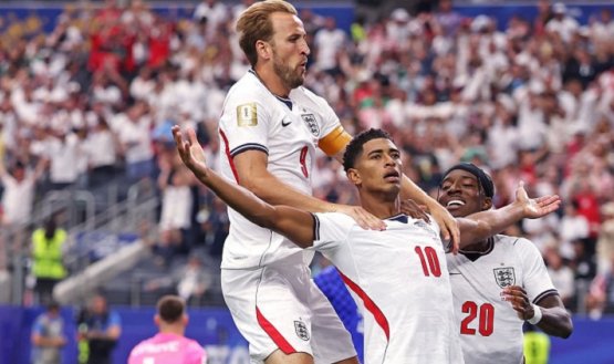 La selección inglesa en un gran partido goleó a Croacia en el debut del Grupo L del Mundial. 