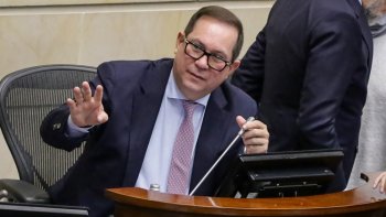 Presidente del Senado frena a Petro por solicitud de control a congresistas
