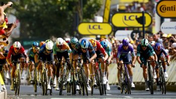  El ciclista belga Tim Merlier (Soudal Quick-Step) ha ganado este viernes la séptima etapa del Tour de Francia 2026, disputada entre Hagetmau y Burdeos sobre 175,1 kilómetros