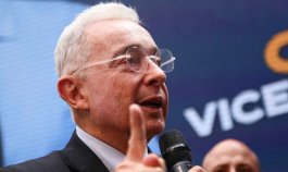 ÁLVARO URIBE 