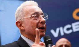 Comisión de Acusaciones pide a Fiscalía expediente contra Álvaro Uribe por masacres de El Aro y La Granja