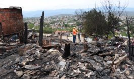 Incendio en Cumbres del Norte - foto Carlos Ramírez