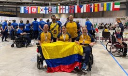 Jesús Romero Montoya (primero a la derecha) brilló en Olbia, Italia.