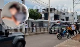 Arturo Herrera quedó tendido sobre la vía luego de ser atacado a disparos.