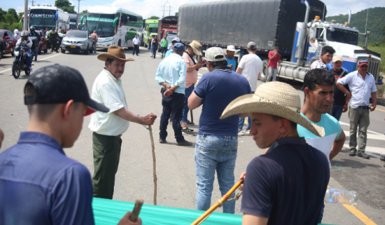 Sin avances transcurrió segunda jornada de paro de campesinos de páramo. 