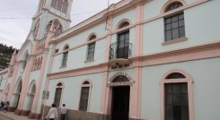 El lugar suministra diferentes servicios a los adultos mayores. 