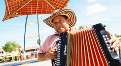 Rubén Salcedo ha escrito más de 400 canciones. / Foto: Cortesía