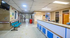 En la UCI se registra un porcentaje del 100 por ciento de ocupación, por lo que se mantiene la alerta roja hospitalaria. / Cortesía/ La Opinión 