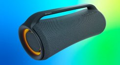 Los parlantes tienen adecuaciones tecnológicas.