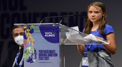 Greta Thunberg cuestionó programas ambientales.