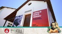 Los primeros años de vida y su formación académica tienen un espacio especial en la exposición.