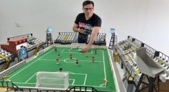   El proyecto consiste en un estadio o maqueta de fútbol con enfoque STEM que contiene una serie de dispositivos para el aprendizaje del pensamiento computacional./Foto: cortesía