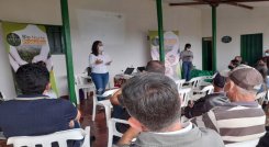 Los productores se capacitaron sobre buenas prácticas agrícolas. Foto: Cortesía/La Opinión.