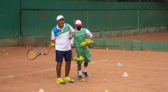 Dayan Pérez, de caddie de tenis a reconocido entrenador nacional. Foto: @cirocastillo22