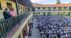 Con todos los protocolos de bioseguridad regresan los estudiantes a las aulas de clases en Ocaña. / Foto: Cortesía / La Opinión 