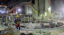 La construcción alcanzó un avance constructivo del 86,9%, en todos los frentes, tanto a cielo abierto como en la central subterránea, gracias al esfuerzo de sus 7.800 trabajadores. / Foto: Juan Antonio Sánchez