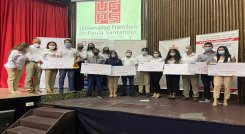 En la provincia de Ocaña los emprendedores SENA reciben cheques para la constitución de empresas por un valor total de $559 millones de pesos. / Foto: Cortesía / La Opinión