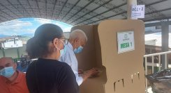 Un veterano de mil contiendas electorales se constituye en ejemplo para las nuevas generaciones.