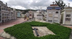 En el cementerio central de Ocaña se encuentra enterrado el tesoro del sacerdote Alejo María Buceta y en torno a ese episodio se han tejido narraciones fantásticas. 