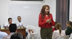 La secretaria de Educación departamental, Ludy Páez, escucha inquietudes de los rectores/ Foto: Cortesía.