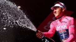 El belga Remco Evenepoel (Soudal Quick-Step) entró pisando duro en el Giro de Italia.