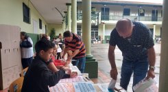 Los maestros señalaron que trabajarán en pro de la educación pública. / Foto: Cortesía / La Opinión