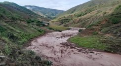 Campesinos de Villa Caro temen una avalancha ante el represamiento de la laguna./ Fotos La Opinión.