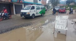 Conductores de Ocaña solicitan al alcalde invertir los recursos aprobados para recuperar calles./ Foto: La Opinión.
