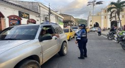 Para ejercer control sale el grupo de alférez a las calles de la ciudad.