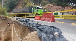 A través de un contrato se mitigarán parcialmente los daños registrados sobre la vía circunvalar de Ocaña./Foto Cortesía.