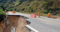 Una difícil situación se registra en la carretera debido a la pérdida de la banca. /Foto Cortesía.