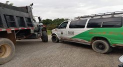 Cansados de tanto abandono estatal, campesinos bloquearon la carretera que comunica a la Playa de Belén con Hacarí./ Foto: Cortesía.