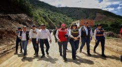 Visita a El Tarrita de la viceministra de Transporte, María Constanza Gracía, y la directora del Invías, Mercedes Gómez Villamarín. /Foto: cortesía Ángel Eduardo Sánchez