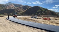 Una vez pavimentados los accesos a los puentes metálicos se habilitó la circulación vehicular en la carretera Cúcuta-Ocaña./Foto Cortesía