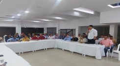 Los cebolleros de la zona del Catatumbo exponen sus necesidades más sentidas ante la dirigencia política y administrativa de Ocaña./ Foto cortesía
