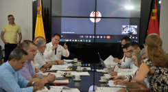 El gobernador William Villamizar participó en reunión donde aprobaron recursos para mejora de atención en Hospital de Ocaña. 