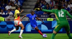 La selección femenina de Colombia resbaló en su primera salida en el fútbol olímpico.