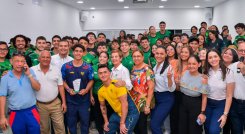 Unisimón entregó reconocimiento y beca a Ángel Barajas