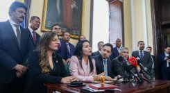 La bancada del partido Cambio Radical radicó su proyecto de ley estatutaria de reforma a la salud ante la Secretaría General del Senado. / Foto Colprensa