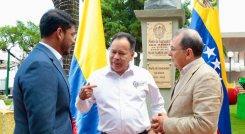 El gobernador William Villamizar recibió a los viceministros en la Cúpula Chata y también participó en el encuentro. / Foto: Cortesía / La Opinión 